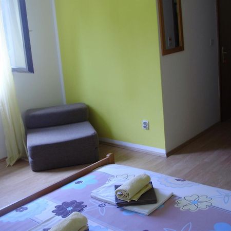 Villa Welcome Vrboska Bagian luar foto