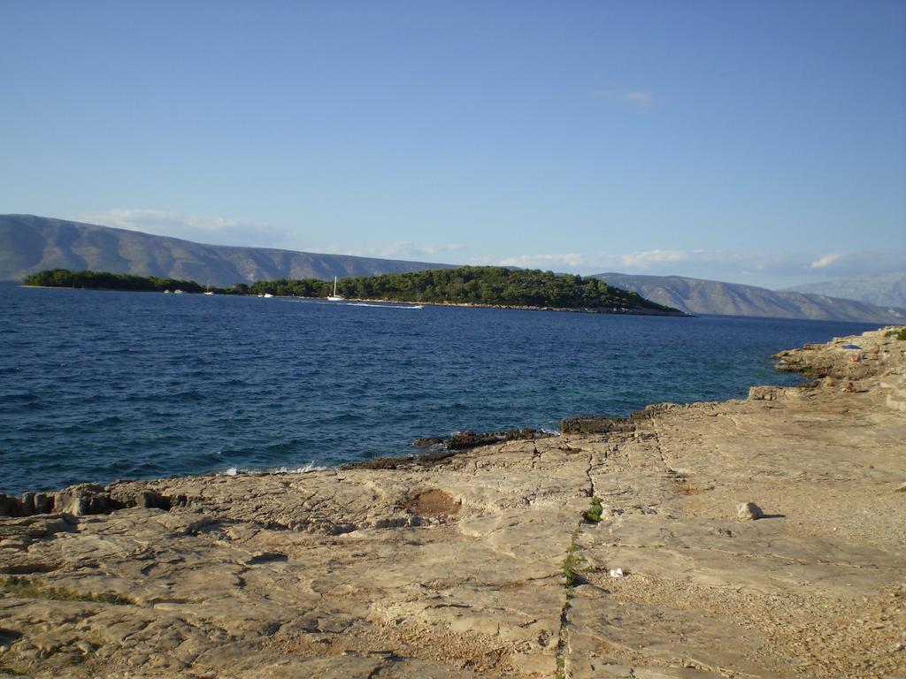Villa Welcome Vrboska Bagian luar foto