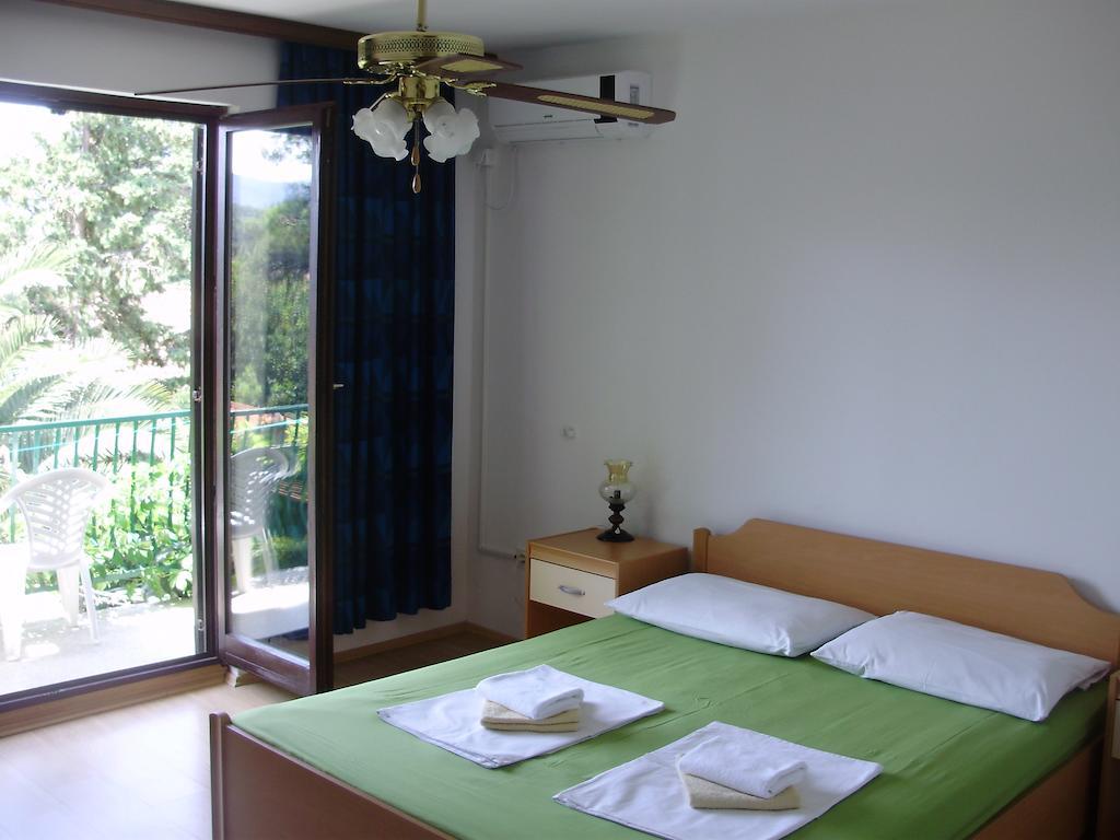 Villa Welcome Vrboska Ruang foto
