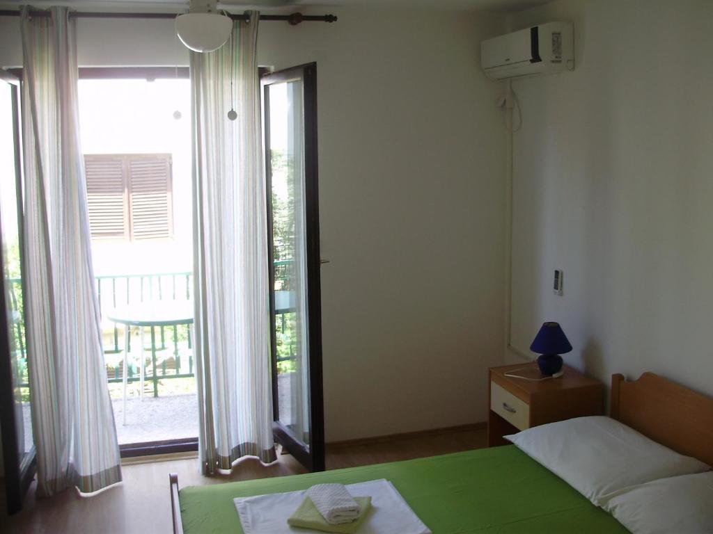 Villa Welcome Vrboska Bagian luar foto
