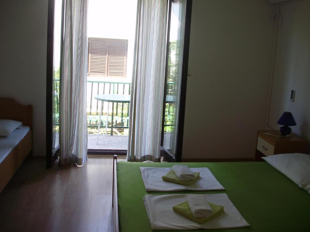 Villa Welcome Vrboska Bagian luar foto